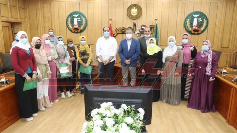 عرائس المنوفية برفقة