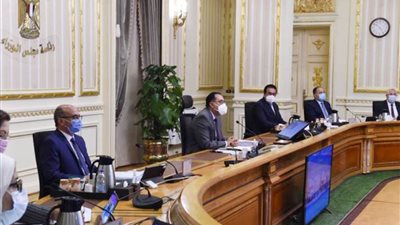 الحكومة توافق على زيادة نسبة الإشغال في الفنادق والسينمات والمطاعم