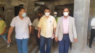 رئيس جامعة دمنهور يتفقد مشروع إنشاء كلية طب الأسنان