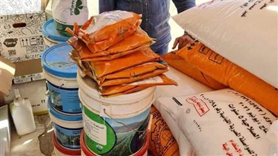 تحرير 38 محضرا تموينيا وضبط 4 أطنان مبيدات زراعية منتهية الصلاحية