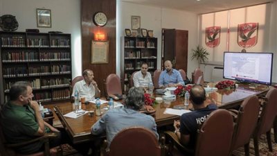 الخطيب يستعرض مع بروكيتش استراتيجية العمل بقطاع الناشئين في حضور لجنة التخطيط بالأهلي