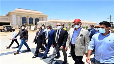 وزير الإسكان يتابع الموقف التنفيذى للمشروعات المختلفة الجار تنفيذها بمدينة العلمين الجديدة
