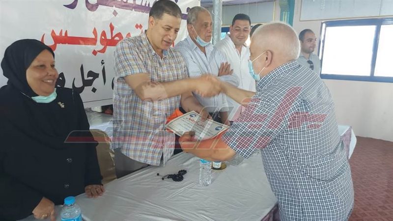 خلال التكريم