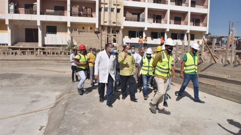 محافظ أسيوط يتفقد