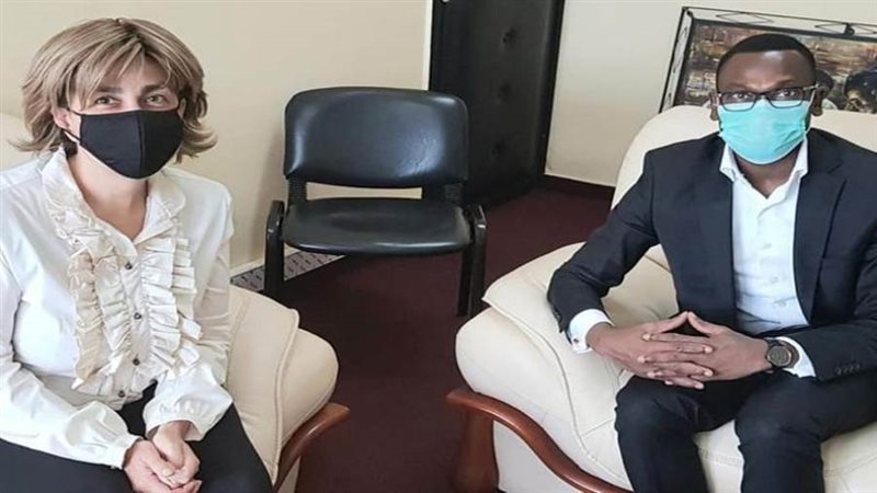 السفيرة أمل عفيفي