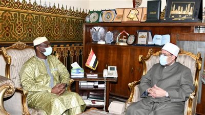 وزير الأوقاف وأمين مجمع الفقه الإسلامي بجدة يبحثان قضايا التجديد ومواجهة التطرف