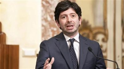 إيطاليا تحث على توخي الحذر وسط زيادة سلالات 