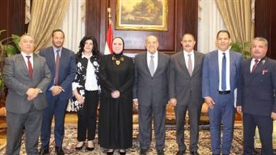 رئيس مجلس الشيوخ يستقبل وزيرة التجارة والصناعة