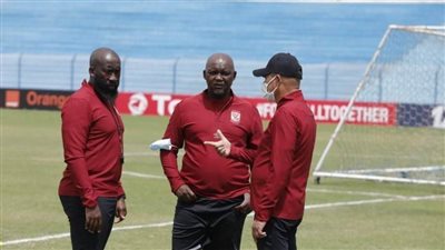 تفاصيل اجتماع موسيماني مع الجهاز المعاون واللاعبين قبل موقعة المقاولون