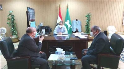 محافظ الشرقية ورئيس قطاعات الكهرباء يبحثان مشكلة انقطاع الكهرباء ببلبيس