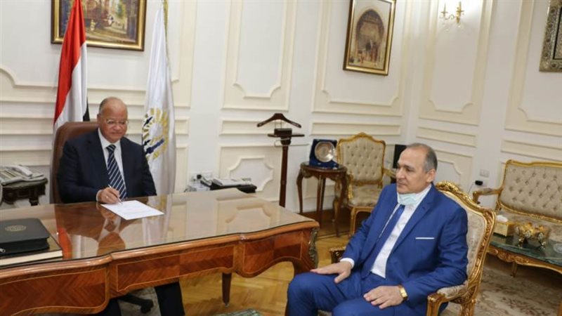 محافظ القاهرة ومدير