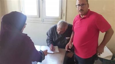 إحالة 29 موظفًا وطبيبًا بيطريًا وعاملًا لتركهم العمل بالمنيا
