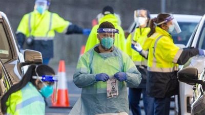 بريطانيا تأمل في استقبال الزوار المطعمين ضد 