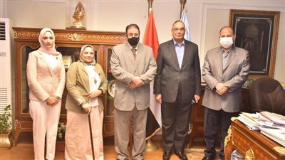 محافظ أسيوط يلتقي عددًا من أعضاء مجلسي النواب والشيوخ لمناقشة ملف تقنين أراضي الدولة