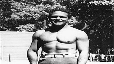 قصة فريد سميكة.. بطل الغطس الأوليمبي