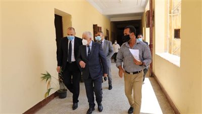  وزير التعليم يتفقد سير امتحانات الثانوية العامة بلجان السيدة زينب