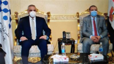 الفقي يستقبل وزير القوى العاملة في زيارته لمحافظة سوهاج