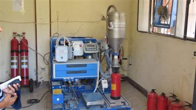 مياه المنيا تؤسس ورشا لتصنيع أغطية الصرف الصحي والكمامات