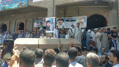 الناصرية بالمنيا تتشح بالسواد.. صراخ وبكاء وإغماءات في جنازة الشباب الأربعة ضحايا قبرص