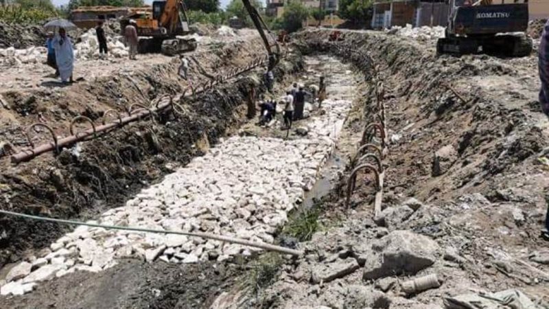 أعمال تبطين الترع