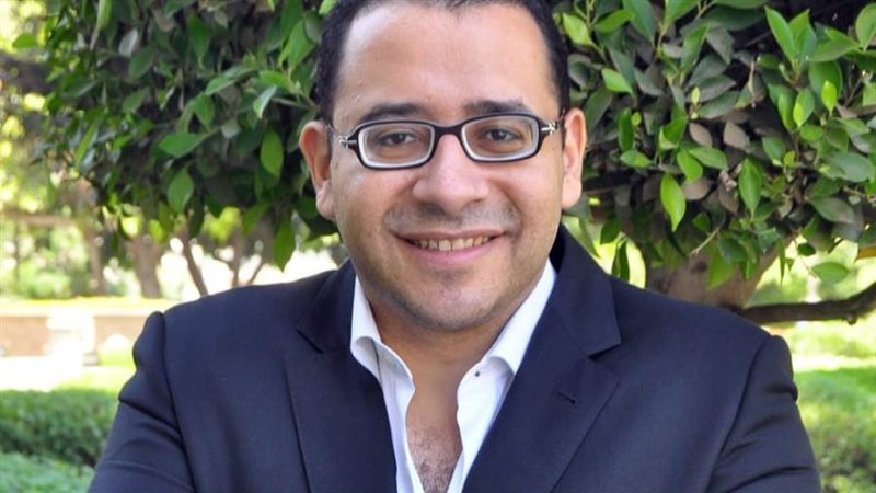 دكتور عمرو حسن