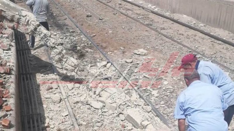 انهيار سور المحطة