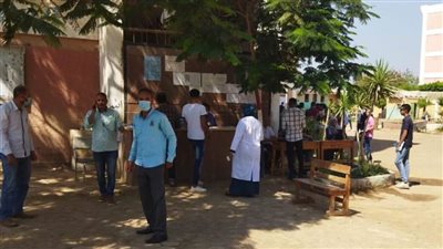 محافظ بني سويف يطمئن على سير امتحانات الثانوية العامة