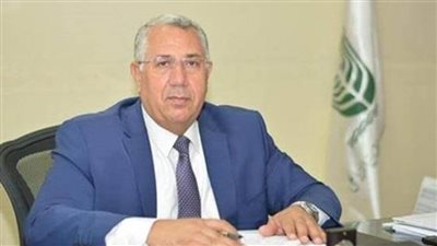 وزير الزراعة يشيد بجهود هيئة التعمير والتنمية الزراعية في المشروعات القومية