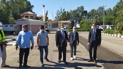 مدير إدارة المخلفات الصلبة بأسيوط وخبراء ألمان يتفقدون مشروعات منظومة المخلفات الصلبة
