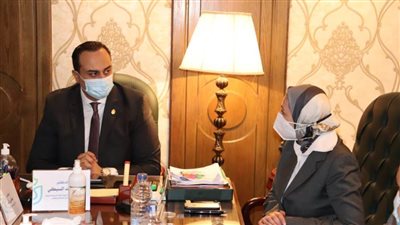 رئيس الرعاية الصحية يلتقي ممثلي شركة كبرى للتطوير المؤسسي