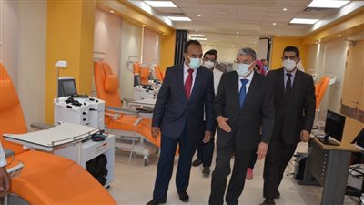 محافظ المنيا يتابع استعدادات المركز الإقليمي للدم لتجميع البلازما 