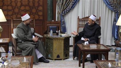وزير الأوقاف يهنئ شيخ الأزهر بعيد الأضحى المبارك 