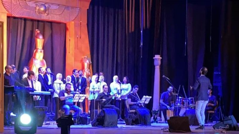 ميدلي عمر خيرت فى