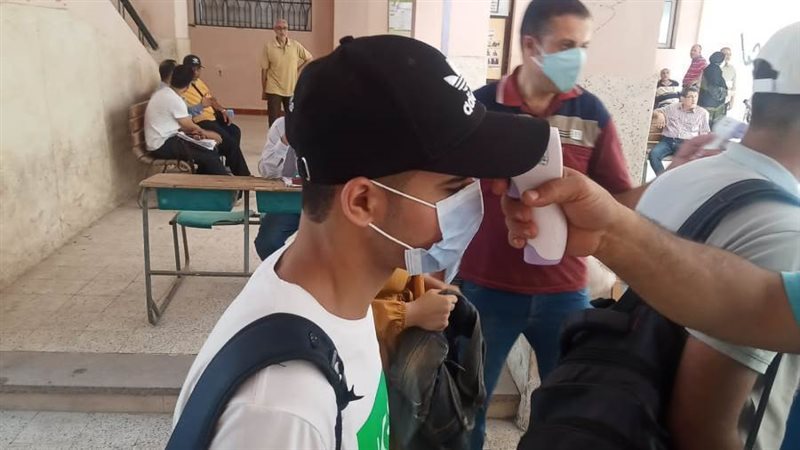 توافد الطلاب على