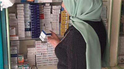 ضبط ٥ طن أعلاف مجهولة المصدر وغلق 9 صيدليات في حملة رقابية بالبحيرة