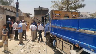 اجراء عاجل من وزير النقل : يستدعي الشرطة لتحرير محضر لسيارة.. صور