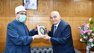 وزير الأوقاف يهنئ المستشار حسين مصطفى على توليه رئاسة  هيئة قضايا الدولة