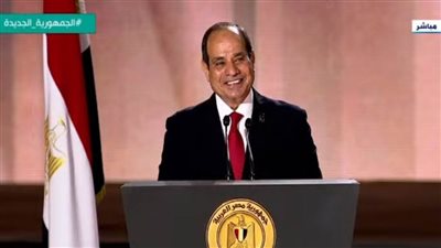 الرئيس السيسي يجدد العهد أمام الشعب المصري بالعمل من أجل الوطن وصالحه