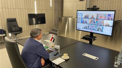 وزير النفط العراقي يشيد بتعاون أعضاء 