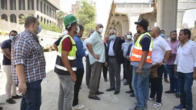 محافظ الجيزة: إنشاء مواقف لسيارات السرفيس أسفل محور الفريق كمال عامر 