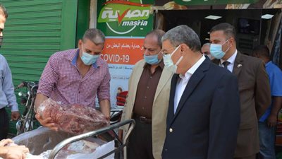 محافظ المنيا يطمئن على توافر السلع بفرع الشركة المصرية لتجارة الجملة