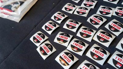 عاجل| دراسة تكشف آلاعيب استطلاعات الرأي في الانتخابات الأمريكية ٢٠٢٠