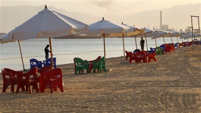 لإسعاد أبناء السويس في العيد.. صقر يفتتح شاطئ السوايسة بمنطقة الكورنيش الجديد 