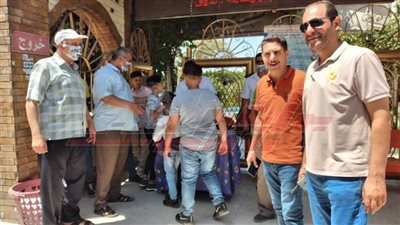 توافد أهالي كفرالشيخ على الحدائق والمنتزهات والرحلات النيلية في أول أيام العيد