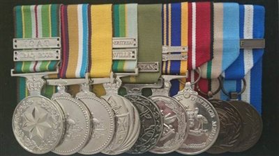 قدامى محاربين أستراليين يحرقون ميدالياتهم.. لهذا السبب