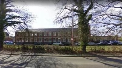 عاجل| فصل مدرسة بعد إصابتها بالربو من مزيل عرق التلاميذ