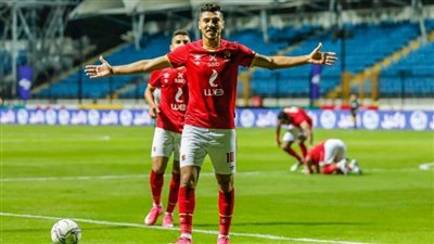محمد شريف يقود هجوم الأهلي أمام البنك الأهلي بالدوري