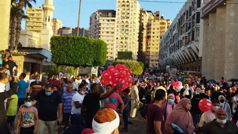 احتفالات المواطنين