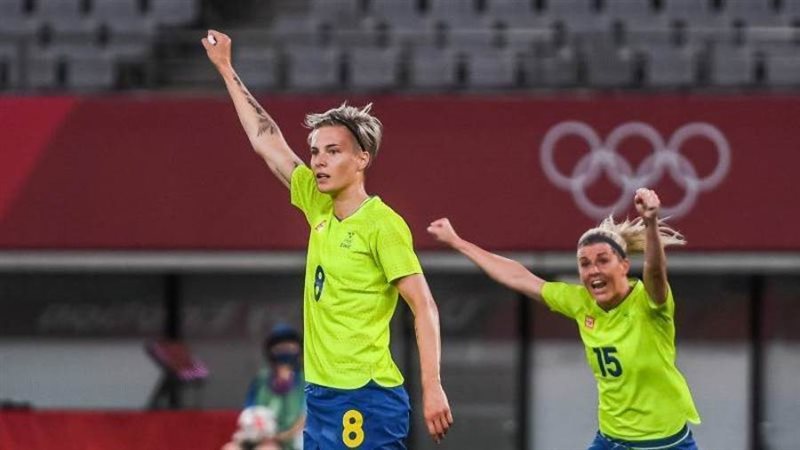 كرة القدم النسائية