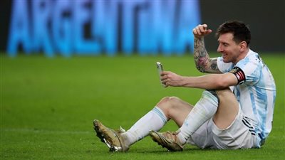 ميسي يؤازر الأرجنتين.. قبل مواجهة مصر